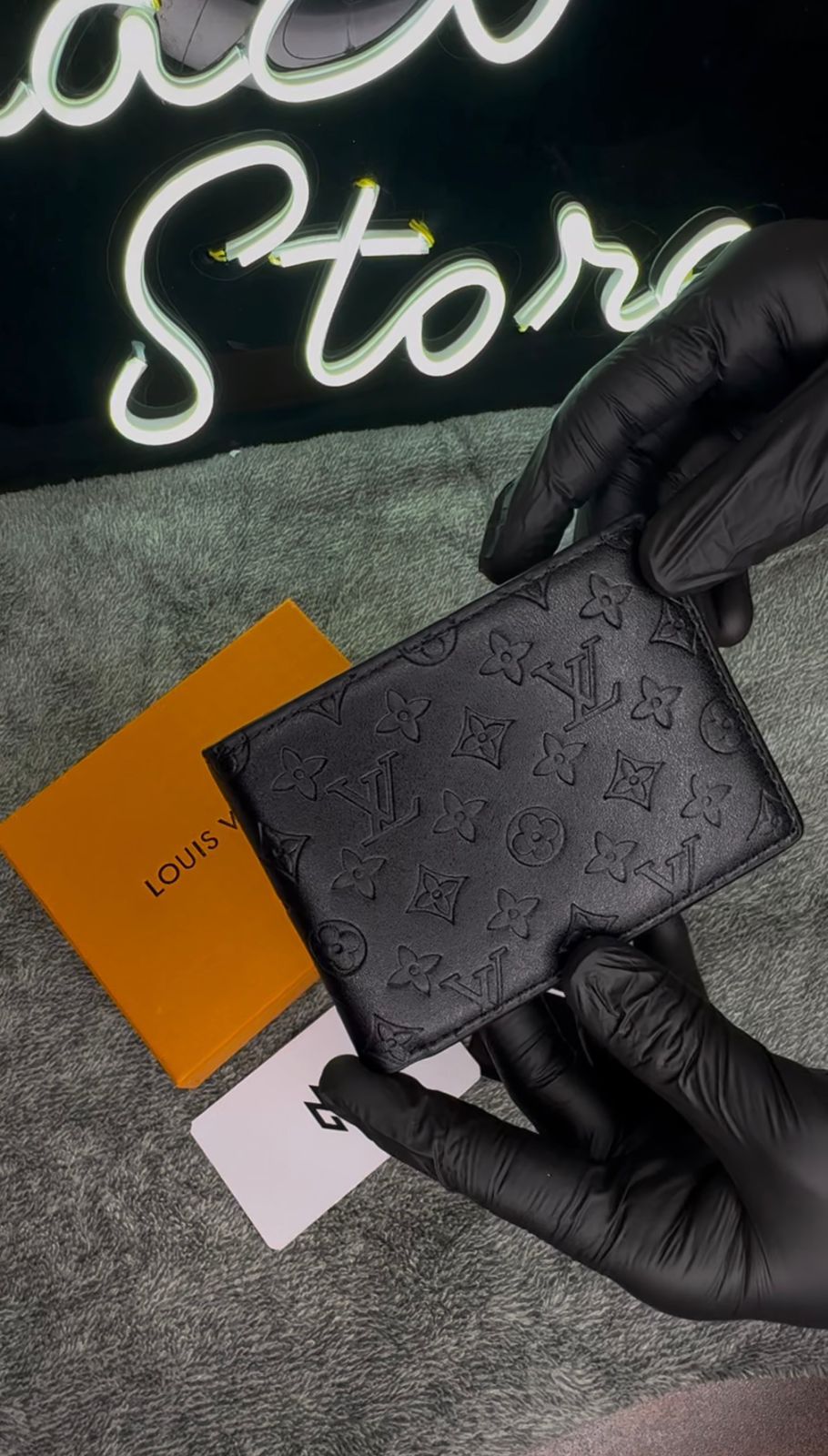 '- PREMIUM LEATHER WALLET