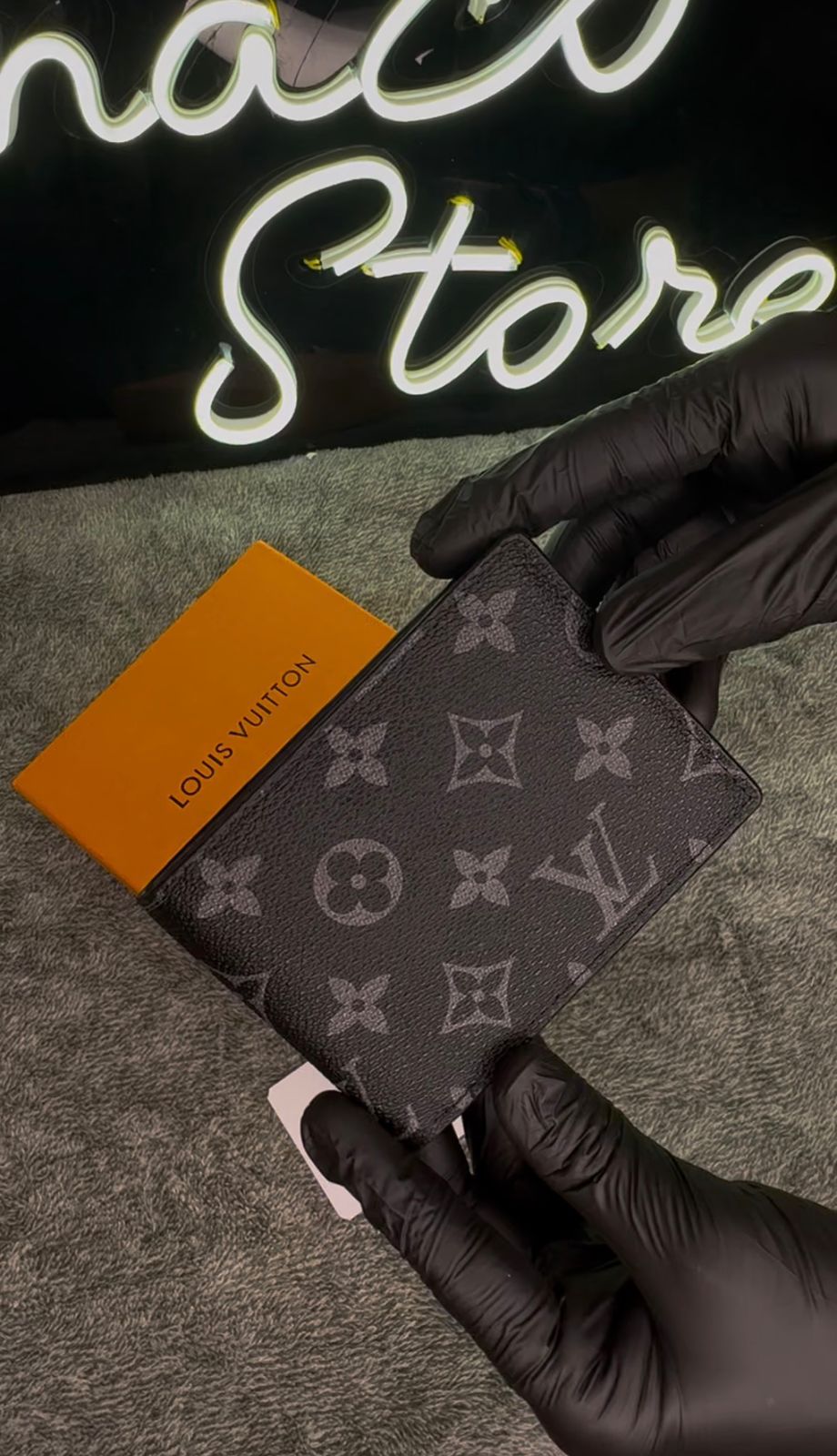 '- PREMIUM LEATHER WALLET